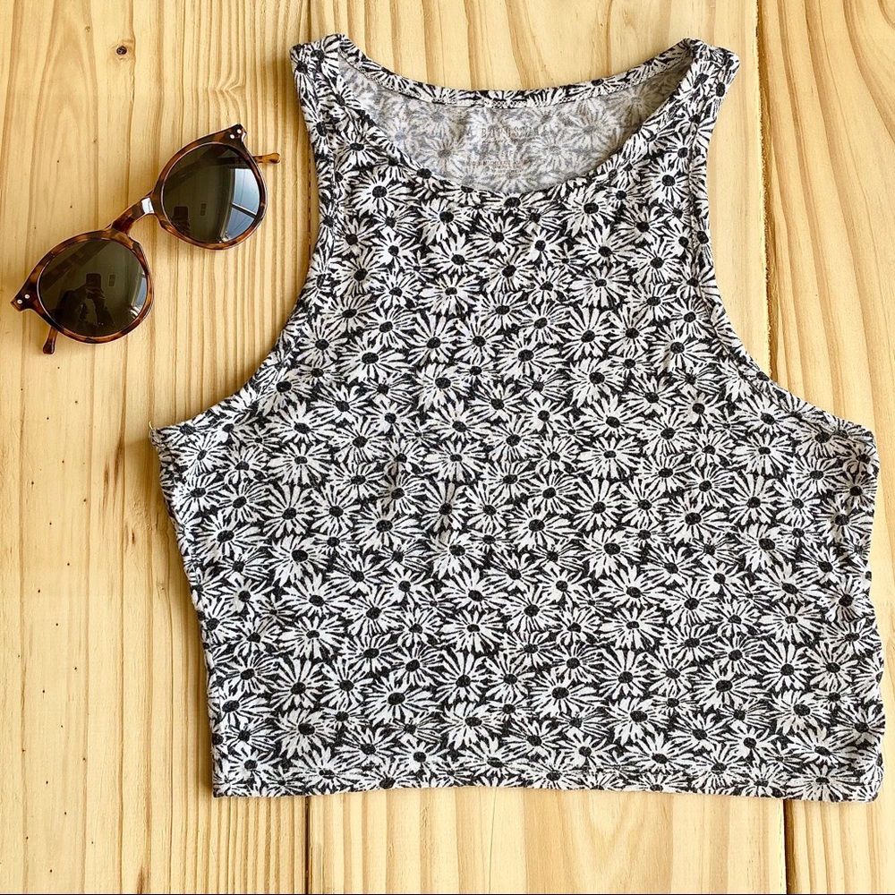 Black & White Floral Halter Crop Top Aeropostale